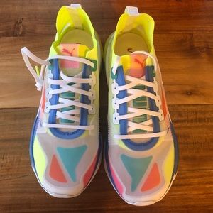 Women’s Puma Sneakers New-in-Box Size 9.5